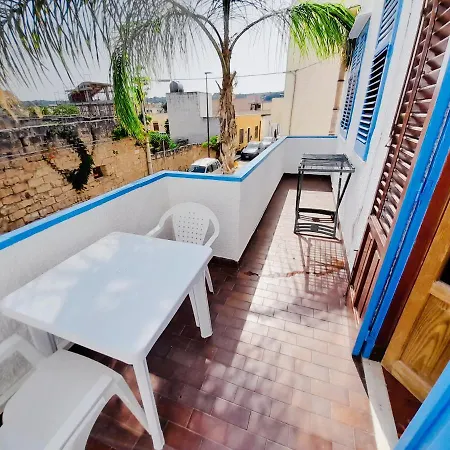 بيت ضيافة Sansone Holidays *